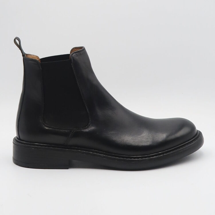Stivaletto in pelle con inserto stretch - Nero